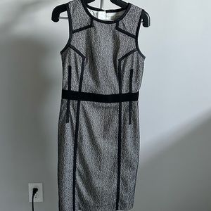 Banana Republic size 2 fitted black and white dress
